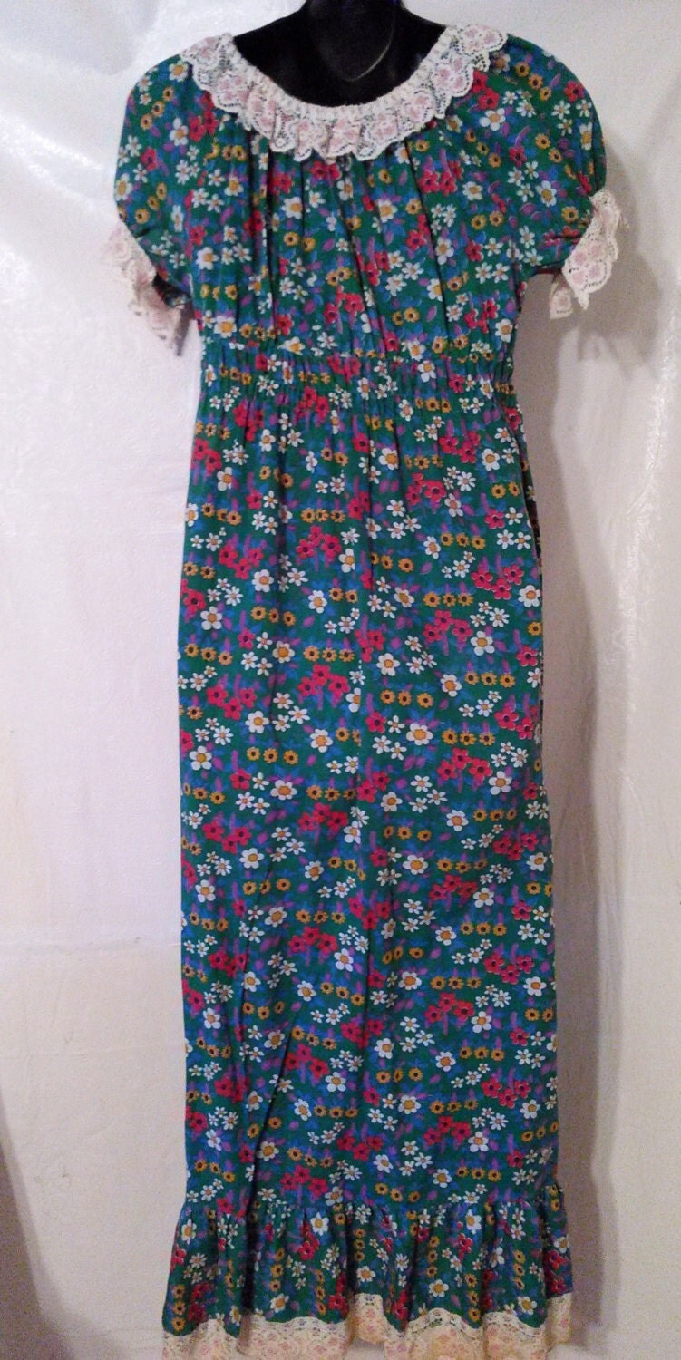Sweet 70s Vintage Maxi Granny Dress-Floral Ruffle Flounce-Size