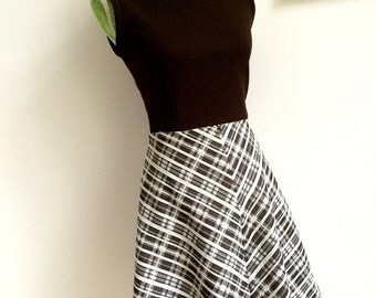 1960s Brown Turtleneck Mod Dress by JONATHAN LOGAN (S/M Fit)