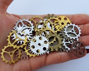 Wholesale Vintage Brass Steampunk Gear Pendant, Antique Bronze, Gold and Silver Charms, DIY SteamPunk Jewelry, Gears