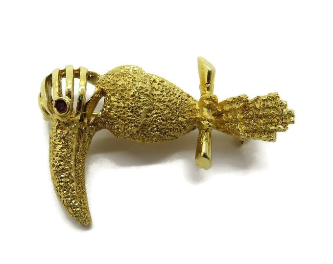 50% OFF Hattie Carnegie Toucan Brooch, Vintage Gold Dust Textured Pin, Signed Carnegie Brooch, Figural Pin