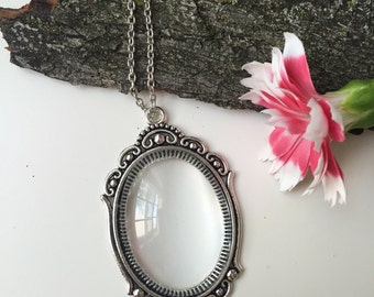 Magnifying glass pendant necklace, magnifying glass, vintage pendant, reading accesories, books lover, glass pendant, glass necklace, love