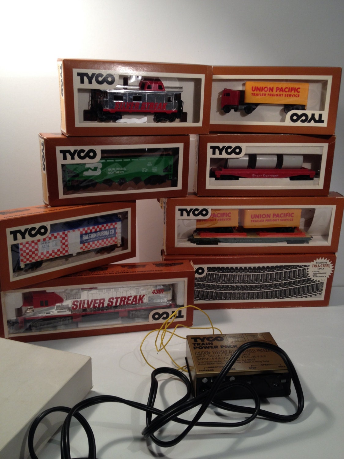 Tyco Silver Streak HO Gauge Electric Train Set 1978 Set