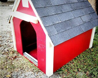 Items similar to Medium Dog House on Etsy