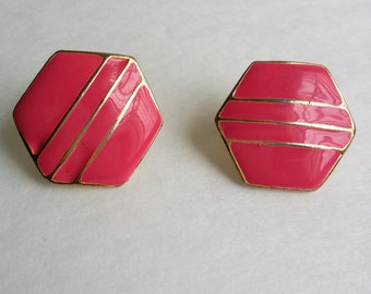 Vintage Gold Tone Hot Pink Enamel Hexagonal Geometric Clip On Earrings