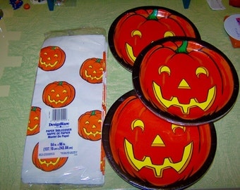 American Greetings Halloween JOL pumpkin jack o' lantern plates paper table cover DesignWare