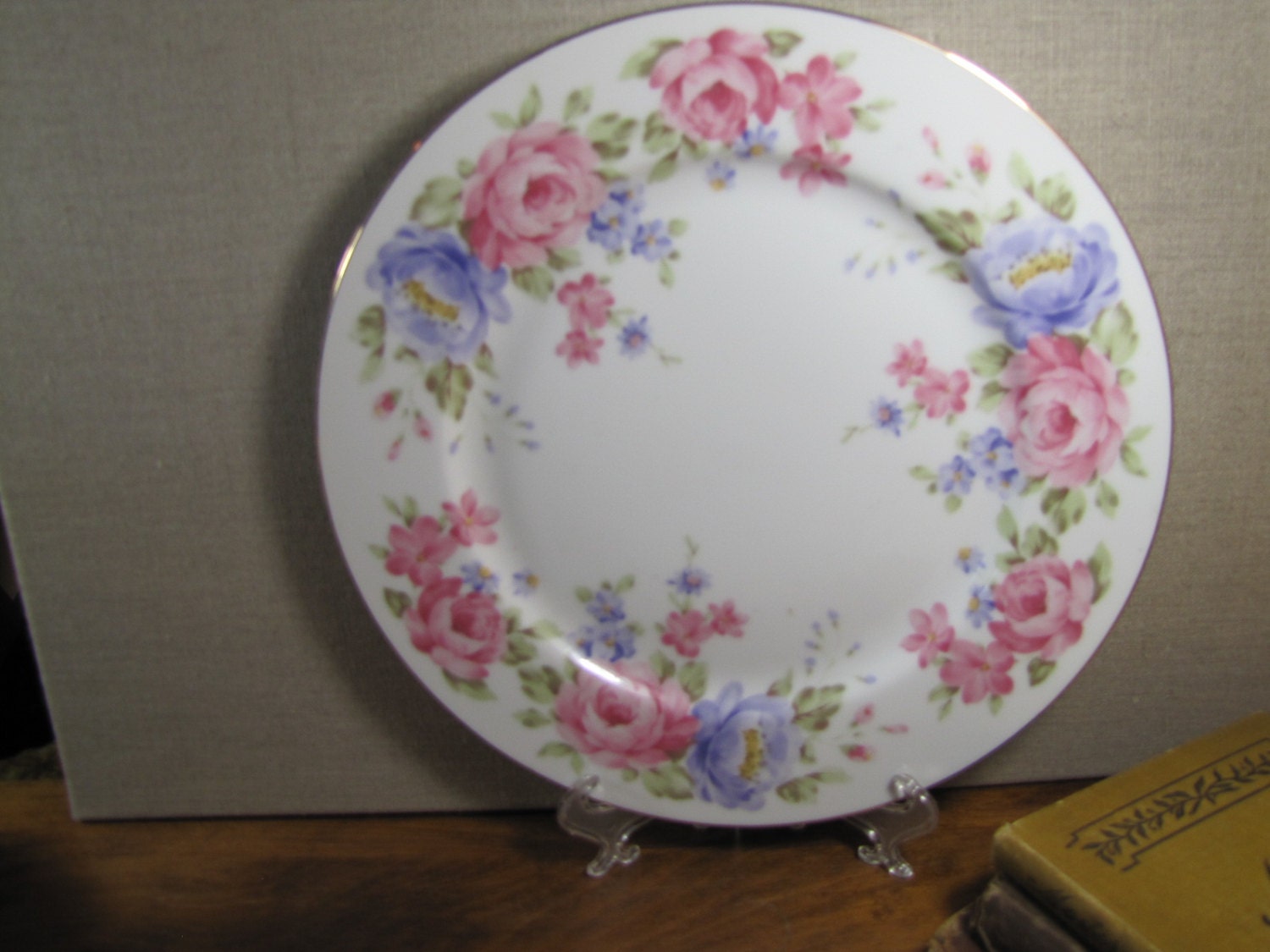 Andrea by Sadek Large Dinner Plate Pink and Purple Flowers