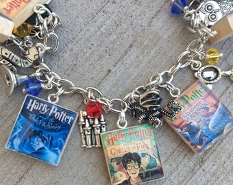 Harry Potter Bracelet, MAGICAL, Harry Potter Jewelry, Harry Potter Charm Bracelet, Harry Potter Fan, JK Rowling, Scrabble Tile Jewelry