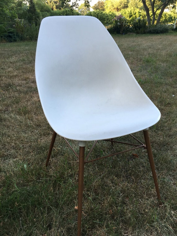 Sam Avedon Alladin Plastic Molded Side Chair Mid Century