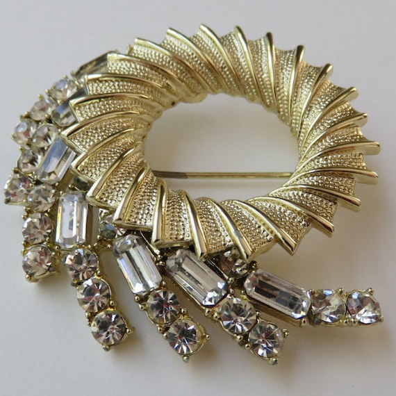 Vintage BSK Brooch Vintage Jewelry Gold Tone Rhinestone BSK