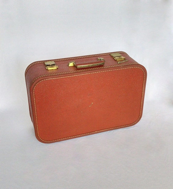 Small Vintage Suitcase 44