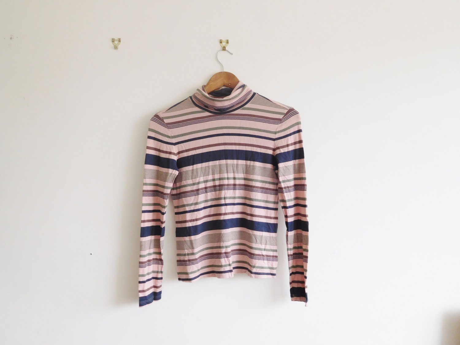 vintage 1970s Striped Turtleneck. Ladies vintage 70s