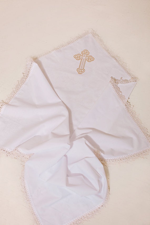 White christening blanket with golden lace Embroidered by llemio
