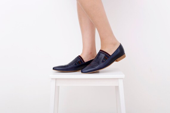 pointed toe navy blue flats