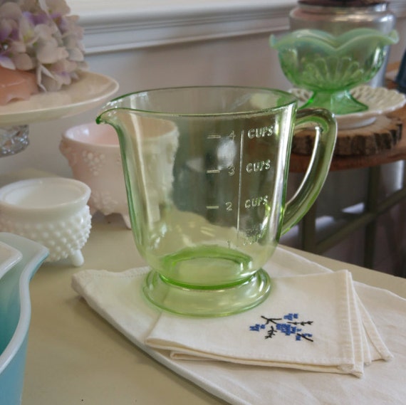 Vintage Green Depression Glass 4 Cup Capacity Measuring Cup 1979