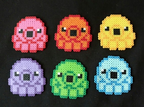 Kawaii Octopus Mini Perler Pixel Art As a magnet keychain