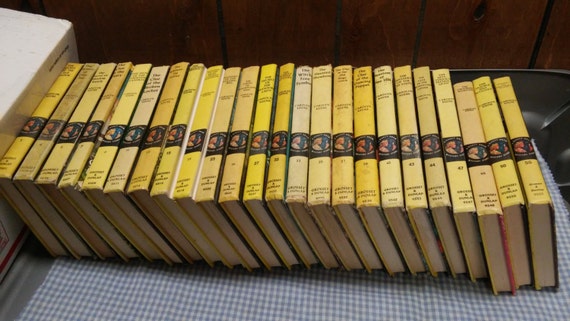 NANCY DREW 24 BOOK COLLECTION ~ NO REPEATS ~ PRE OWNED ~ Instant Collection! NANCY DREW 24 BOOK COLLECTION ~ NO REPEATS ~ PRE OWNED ~ Instant Collection!