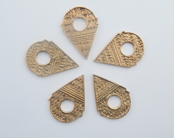 Tribal pendant, boho pendant, tuareg ethnic pendant, tanfouk, copy vintage talhakimt, african trade bead jewelry, gold bohemian pendant 2pcs