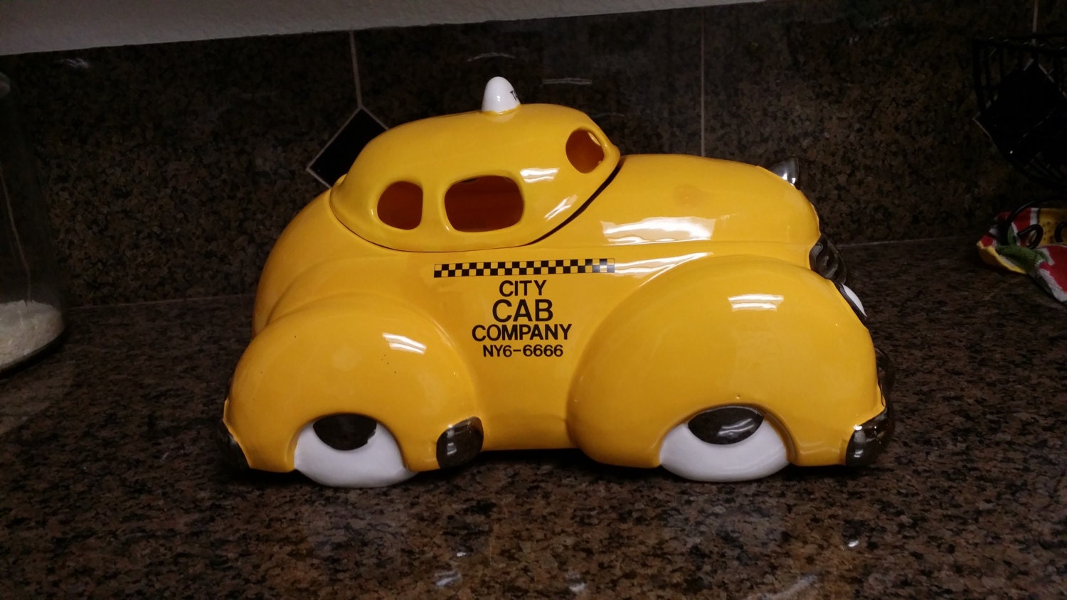 NYC City Cab Company Taxi Cab Cookie Jar NYC6666