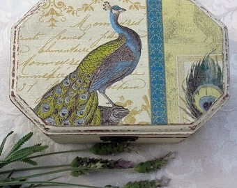 Box decorated with the technique of decoupage.