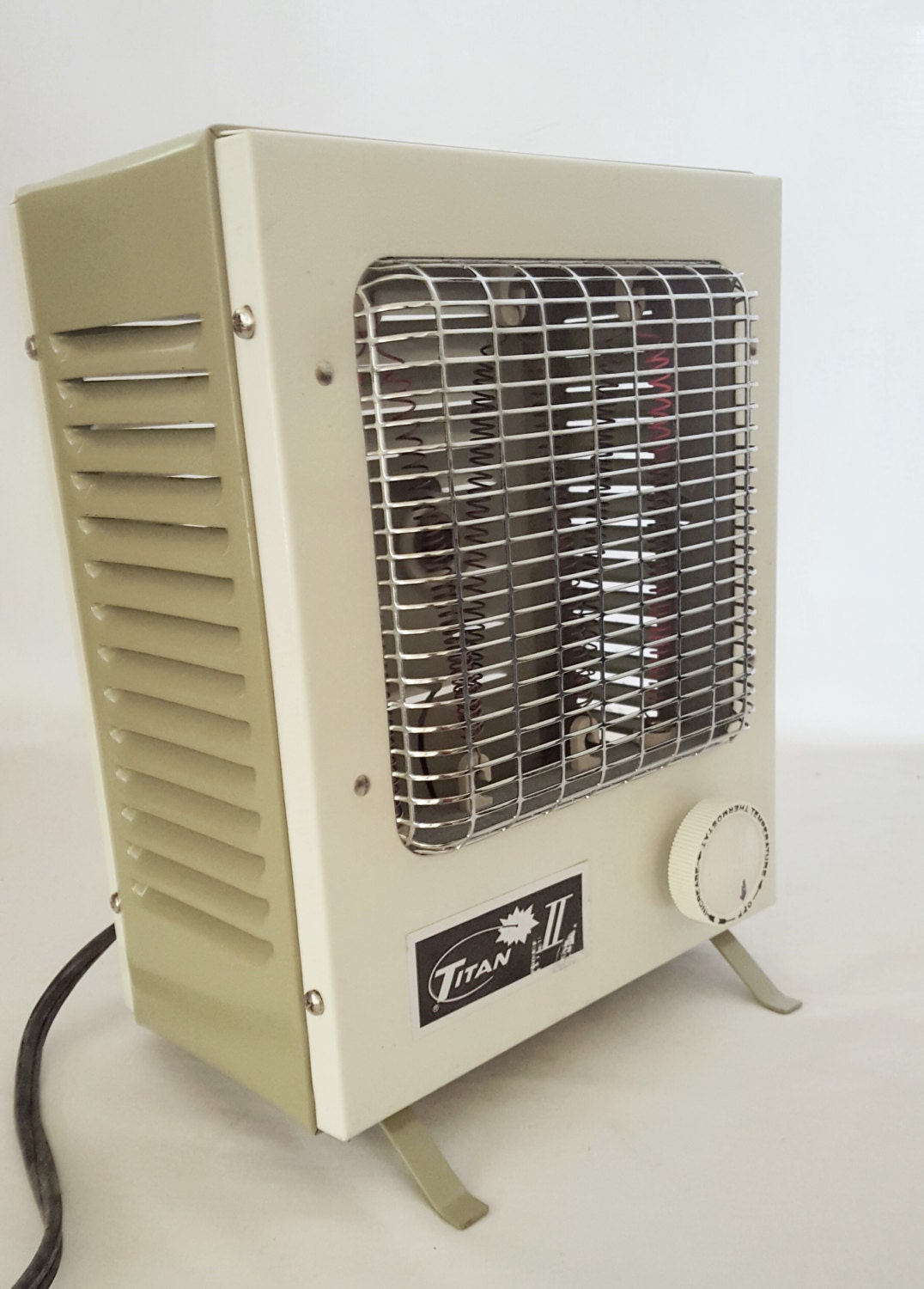 Vintage Titan Heater Model T112C 1250 Watts Max by HailleysCloset