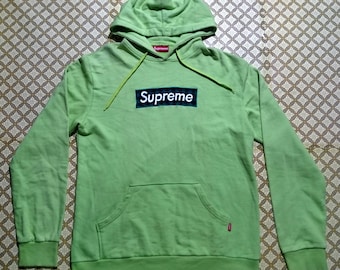 Vintage supreme hoodie green logo box made in Canada