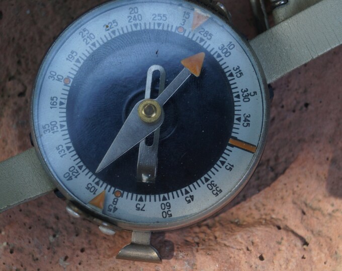 Vintage wrist compass- Soviet compass with metal housing- vintage USSR