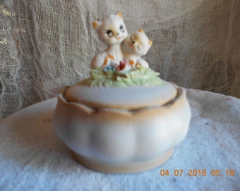 Ceramic Trinket Box ~ Two Kitties on Lid ~ 1984