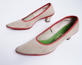 60s Suede Leather Pumps Red Suede Sewn Sole Bone leather Pointed Toe Pumps Low Heel 8// 96