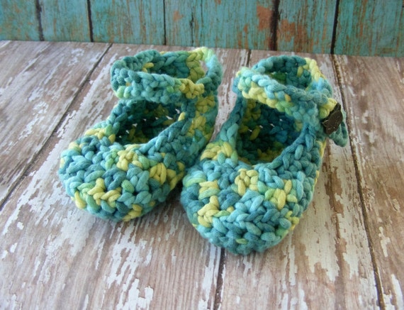 Crochet Mary Jane Baby Booties 