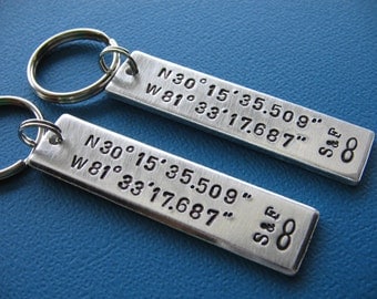 Custom Coordinates Keychains, Coordinate Couples Set, GPS Latitude Longitude, Coordinates Key Chain, Boyfriend Gift, Girlfriend gift