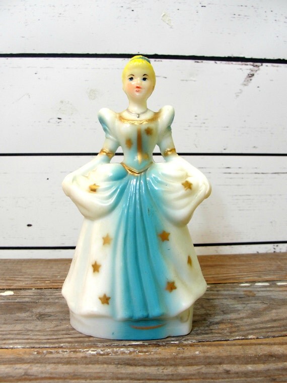 Vintage Disney Cinderella Cake Topper, Hard Plastic Made in Hong Kong