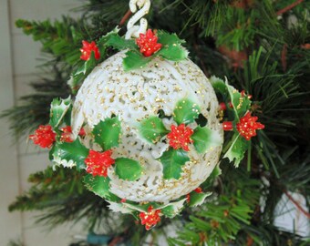 1950s CHRISTMAS. KISSING BALL. 50s 60s Ornament. Christmas Ornament. plastic ornament. doorway ornament. Christmas Decoration. gift idea