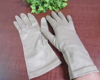Vintage PRETTY Caramel Color Dress or Costume Gloves with Design, Women's Gloves, Halloween Gloves Size 6 1/2