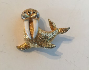 Walrus Brooch Rare Vintage lot 947