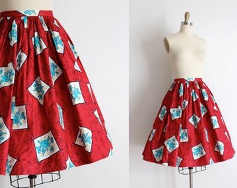 SALE vintage 1950s skirt // 50s red floral full skirt