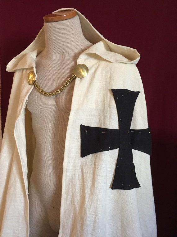 Items similar to Chain Cloak Clasp on Etsy