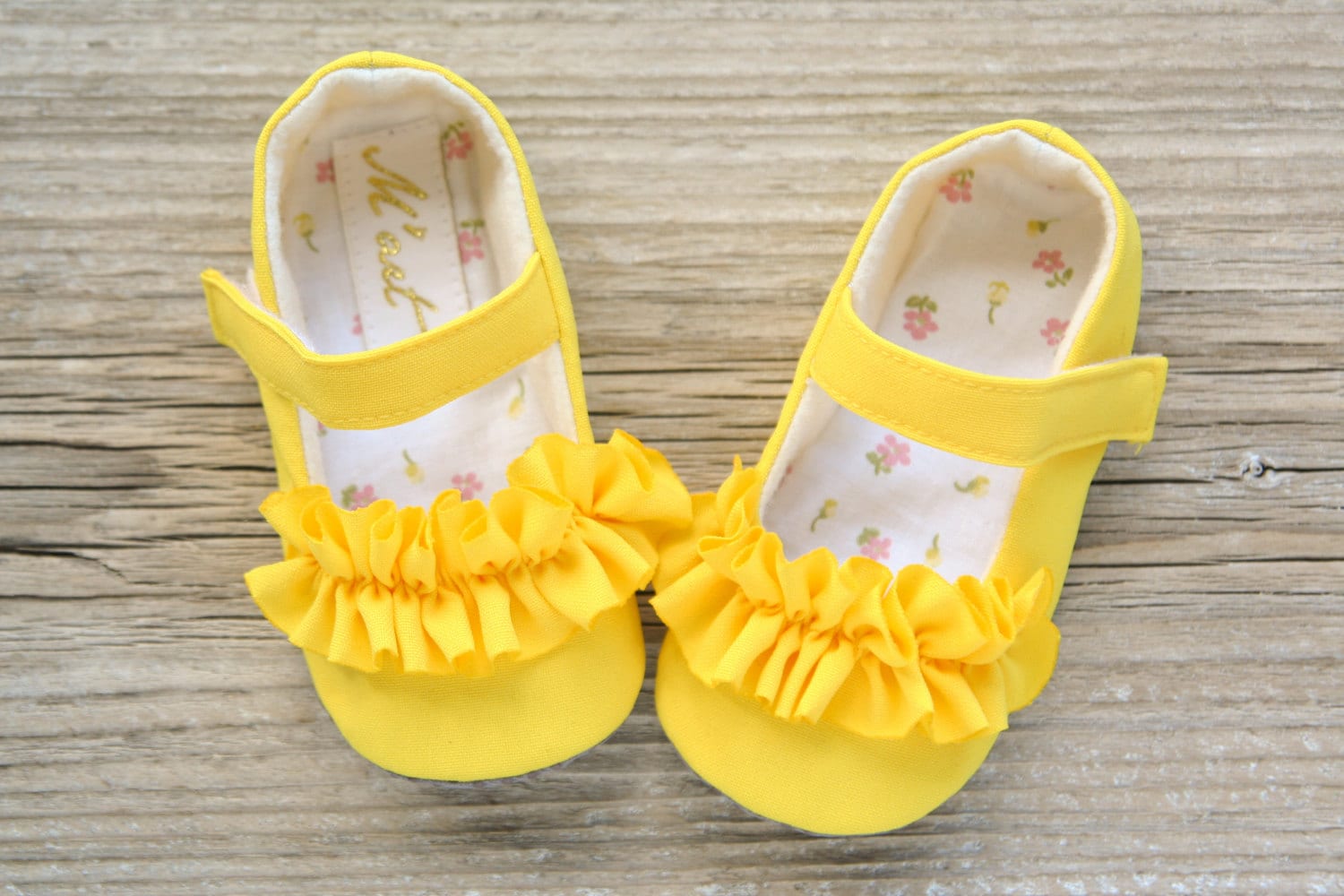 Yellow baby girl shoes with RUFFLES or BOWS by MartBabyAccessories