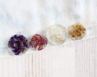 Real Flower Buttons - HandMade Buttons - Custom Buttons - Resin Buttons