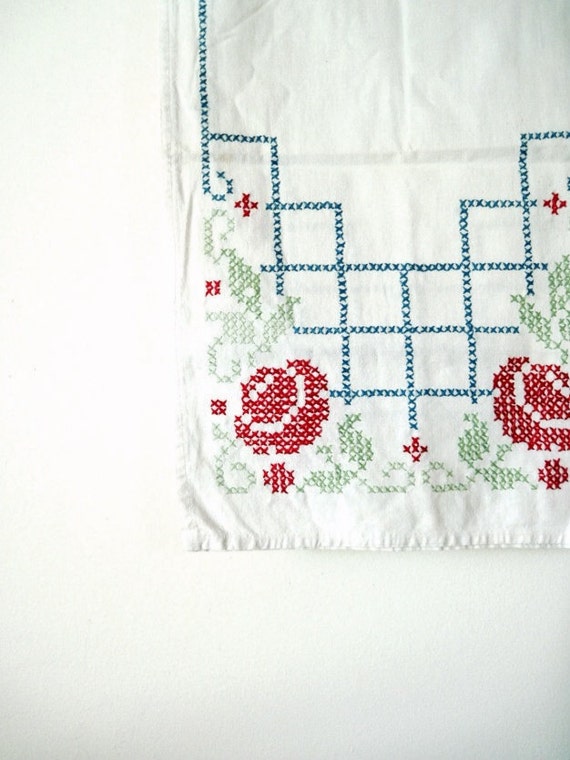 Embroidered Cross Stitch Cotton Dresser Scarf By Rushcreekvintage