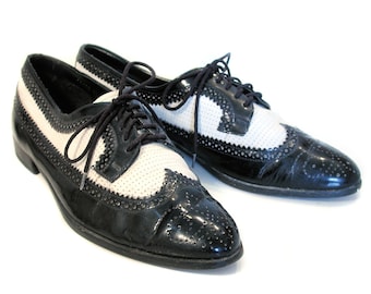 80s Men's Black White Wingtip Spectator Shoes, Italian Wingtips, Great Gatsby Men's Shoes, Giorgio Brutini, Size 10 D