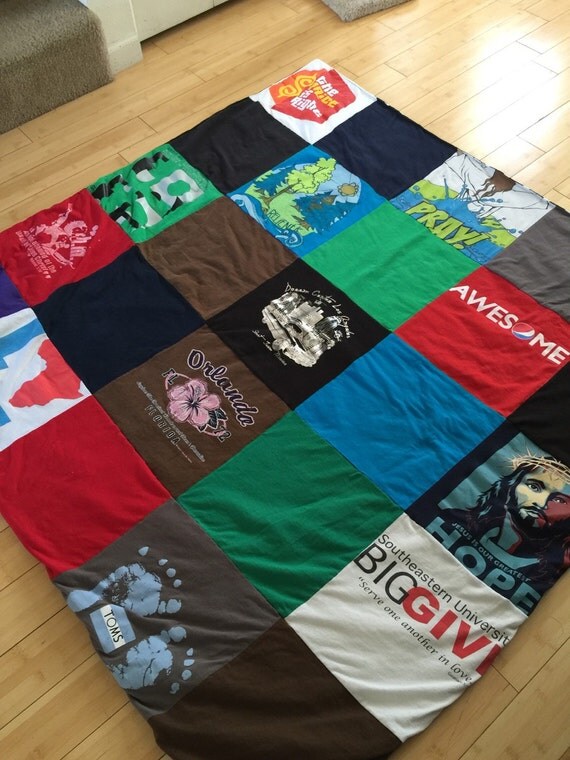 Items similar to NEW Custom TShirt Quilt on Etsy
