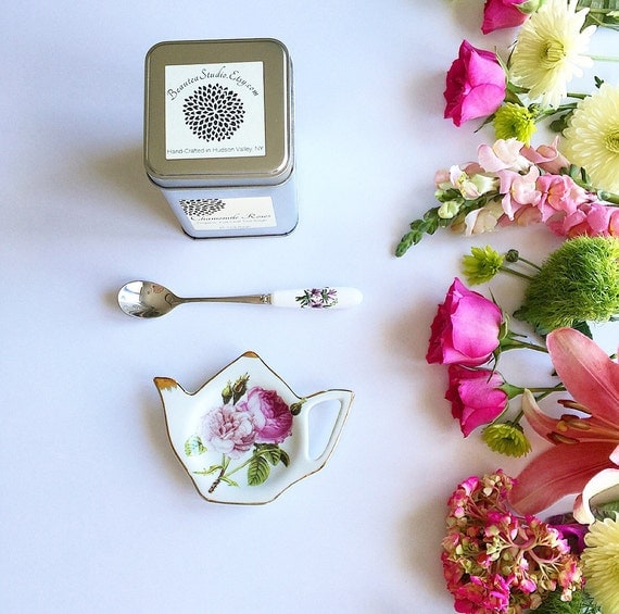 Tea Lover's Gift Set ~ Organic Tea Tin ~ Teaspoon ~ Teabag holder Gift Set