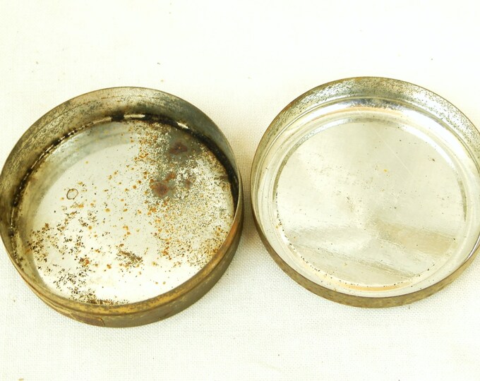 Antique French Metal Tin for "La Pastille Lotus" Medical Candy / French Decor / Vintage Retro Gift / Apothecary / Medical / Box / Japan Antique French Metal Tin for "La Pastille Lotus" Medical Candy / French Decor / Vintage Retro Gift / Apothecary / Medical / Box / Japan