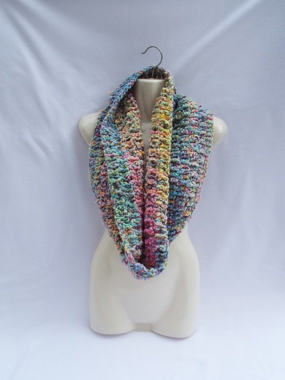 Chunky hand crocheted cowl