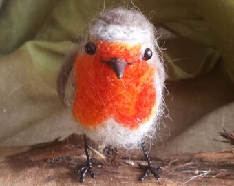 Needle felted bird, robin - Erithacus rubecula