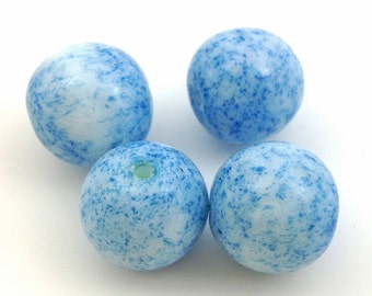 10 Vintage White Blue Mottled Round Glass Beads 15mm