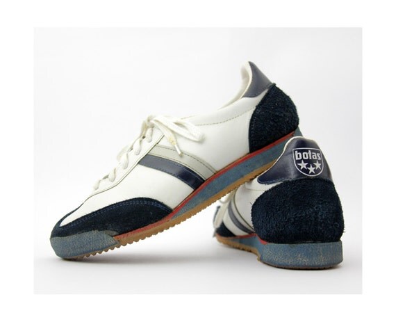 Vintage sneakers // 70s Czech Botas sneakers // Athletic shoe
