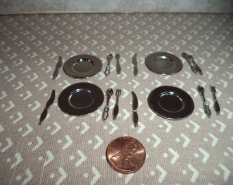 1:12 scale Dollhouse Miniature metal plates Plates and silverware setting for 4