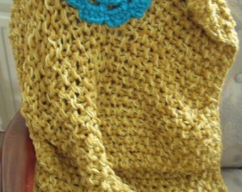 ochre-coloured baby blanket with turquoise/orange flower (80 cm/65 cm)