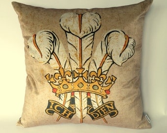 Welsh Three Feathers Cushion, Prince of Wales Feathers, Welsh pillow, Ich Dien, Welsh crown, Symbol of Wales, Visit Wales, cavetsy UK